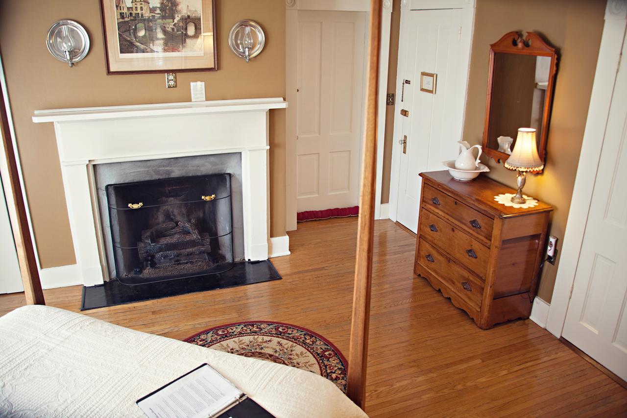 The Carriage Inn Bed And Breakfast Charles Town Zimmer foto